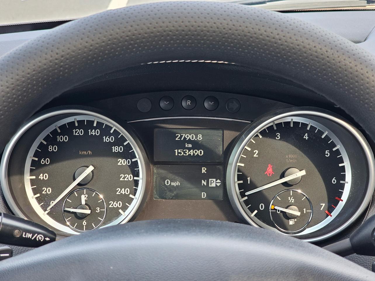 Mercedes-Benz M-Class 2011 thumb 12