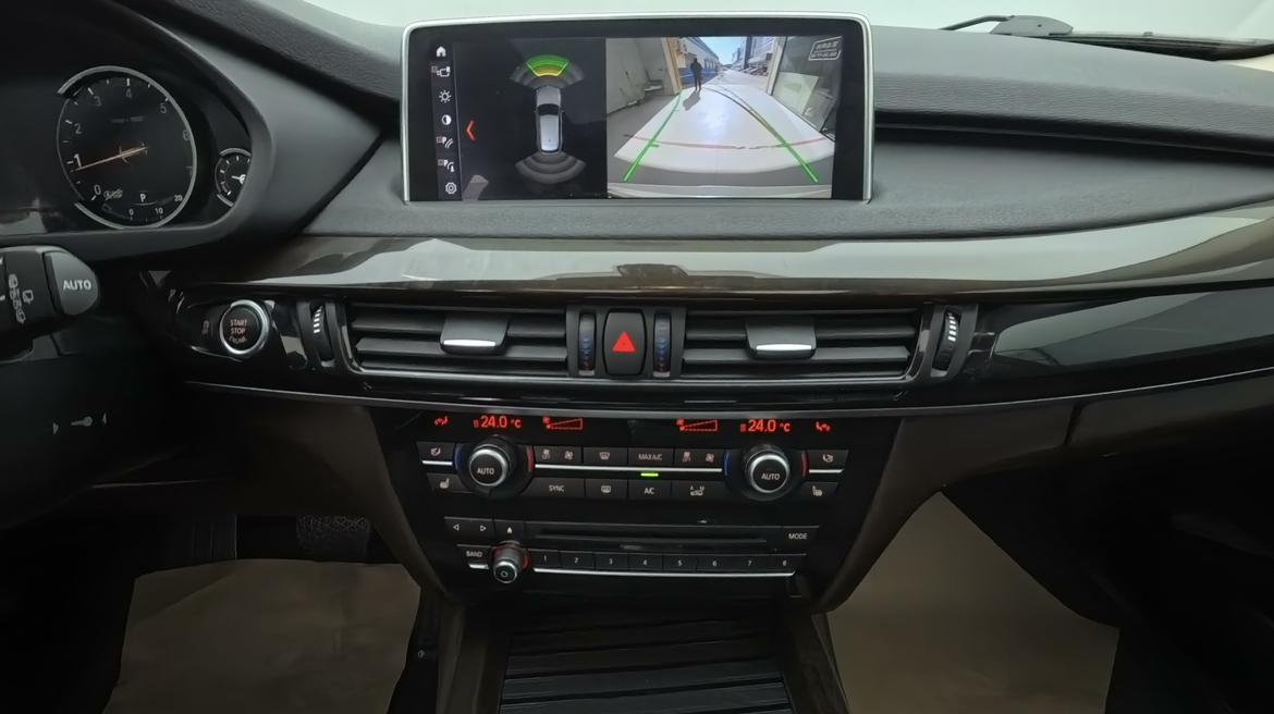 BMW X5 2018 thumb 11