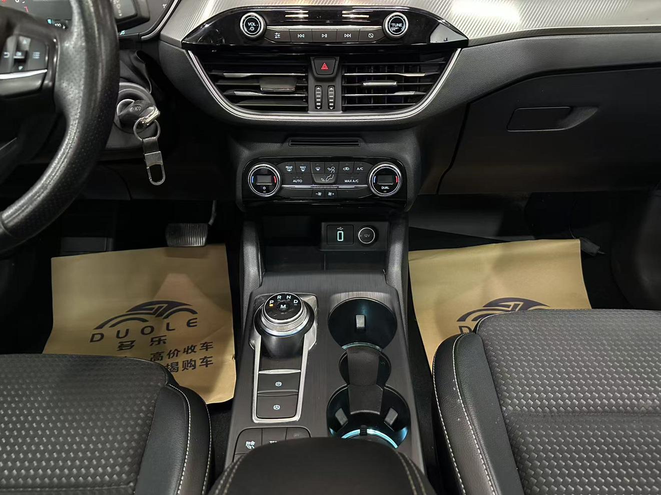 Ford Focus ST 2019 thumb 8