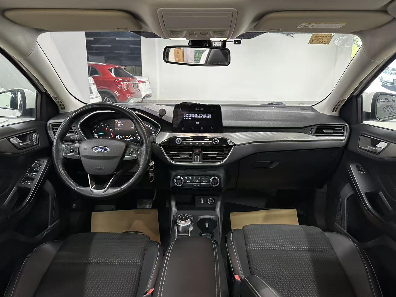 Ford Focus ST 2019 thumb 9