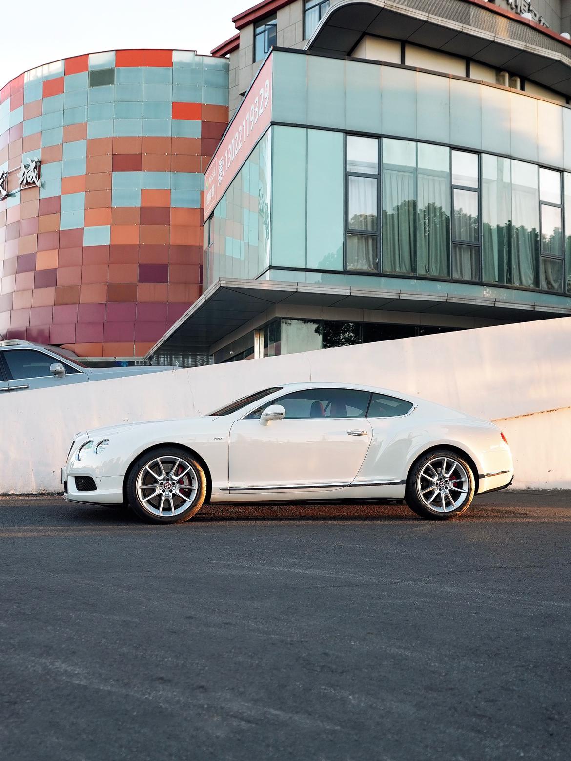 Bentley Continental 2015 thumb 7