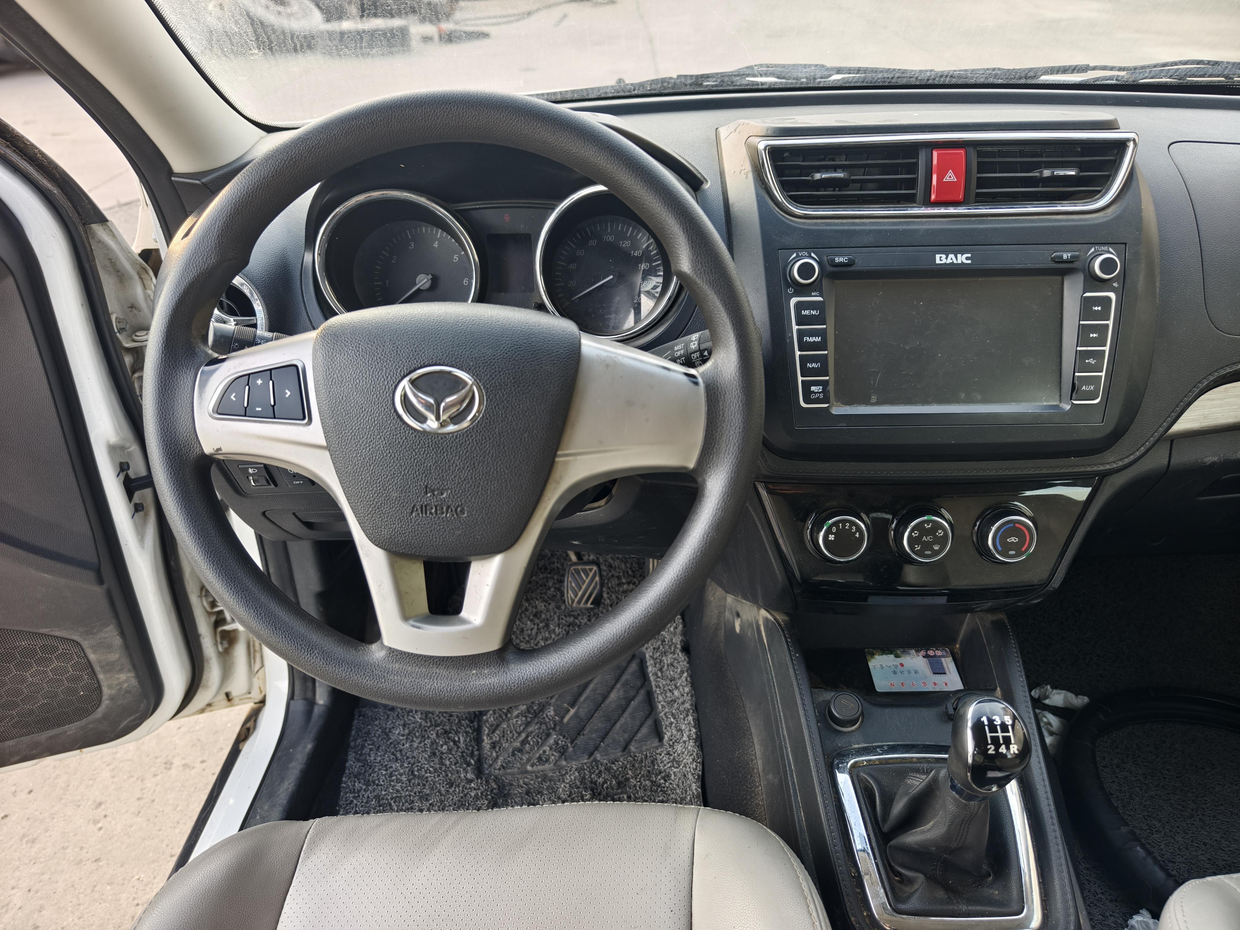 BAIC Huansu S3 2017 thumb 7