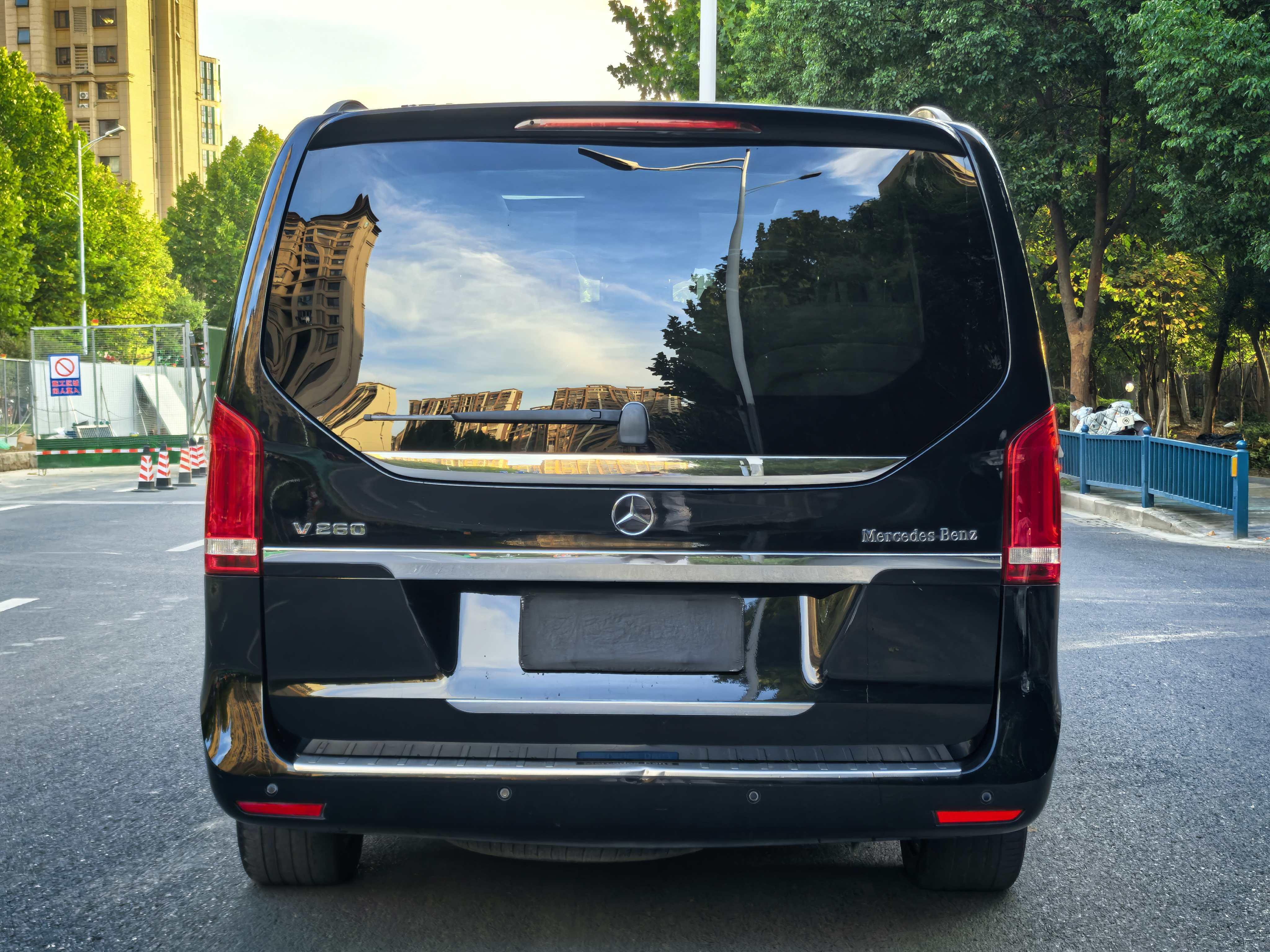 Mercedes-Benz V-Класс 2019 thumb 4