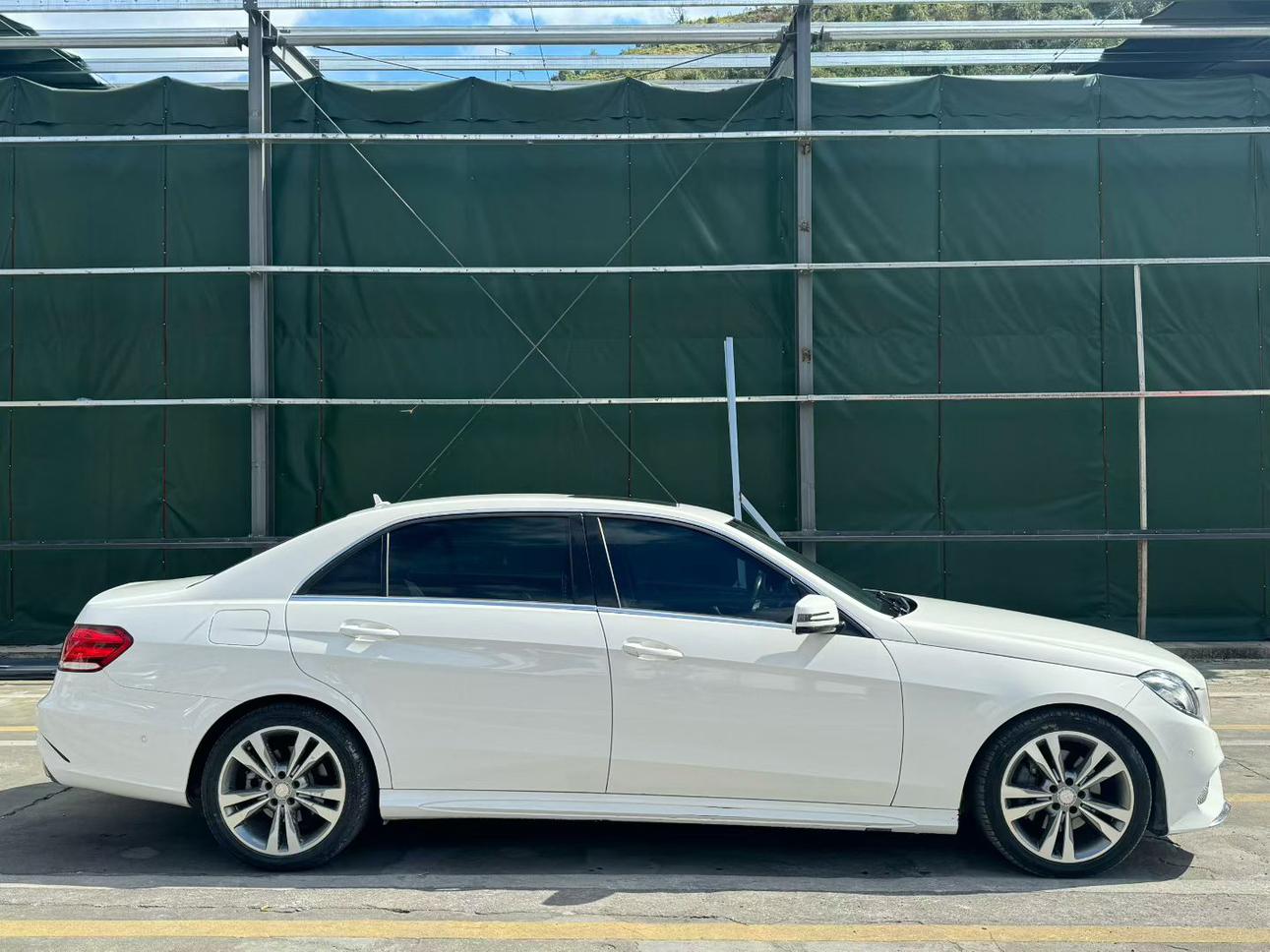 Mercedes-Benz E-Class 2014 thumb 4