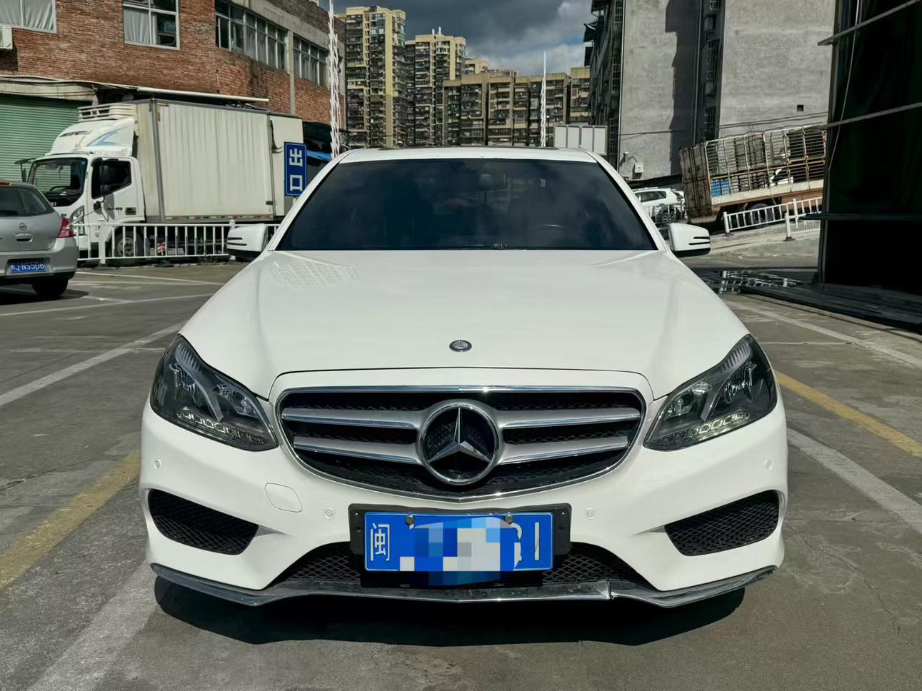 Mercedes-Benz E-Class 2014 thumb 9