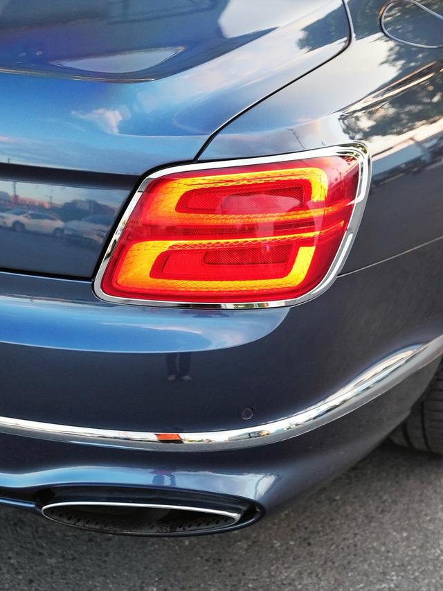 Bentley Flying Spur 2020 thumb 7