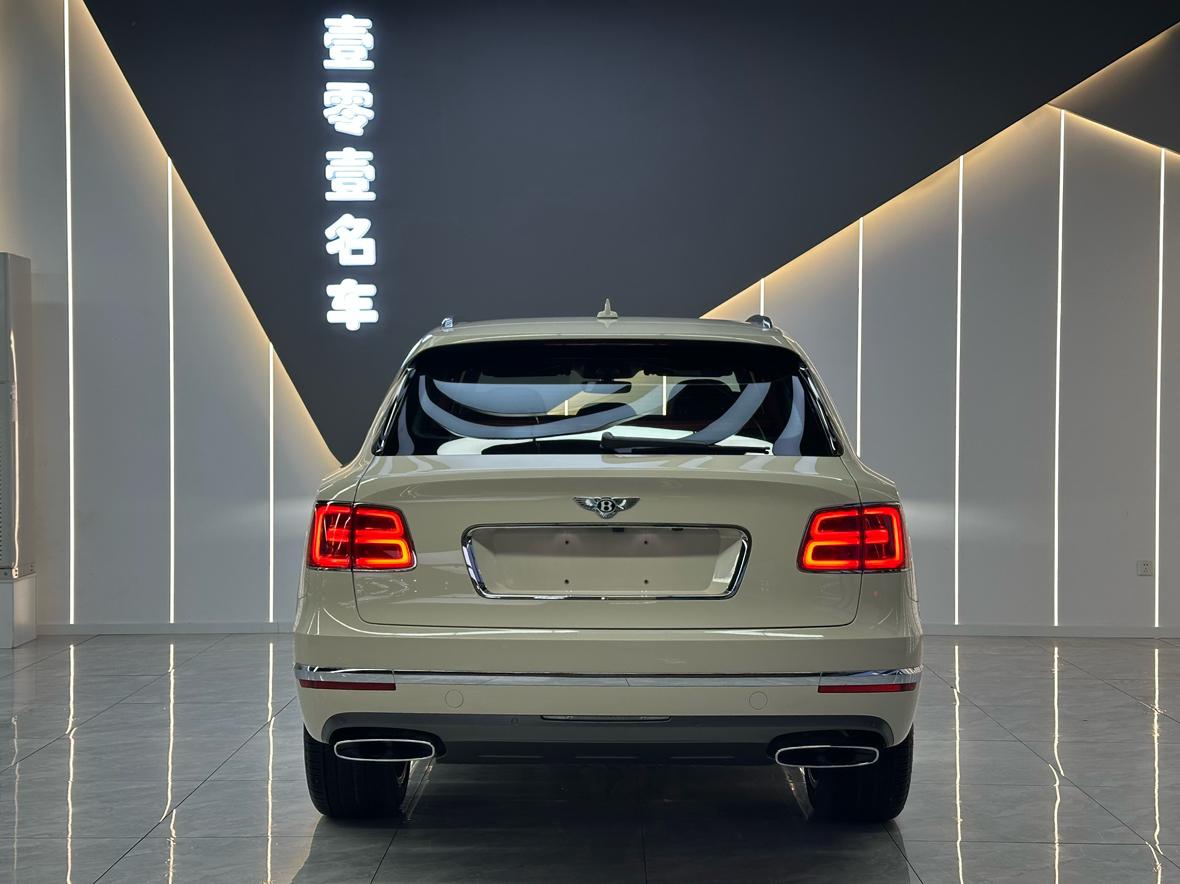 Bentley Bentayga 2017 thumb 4