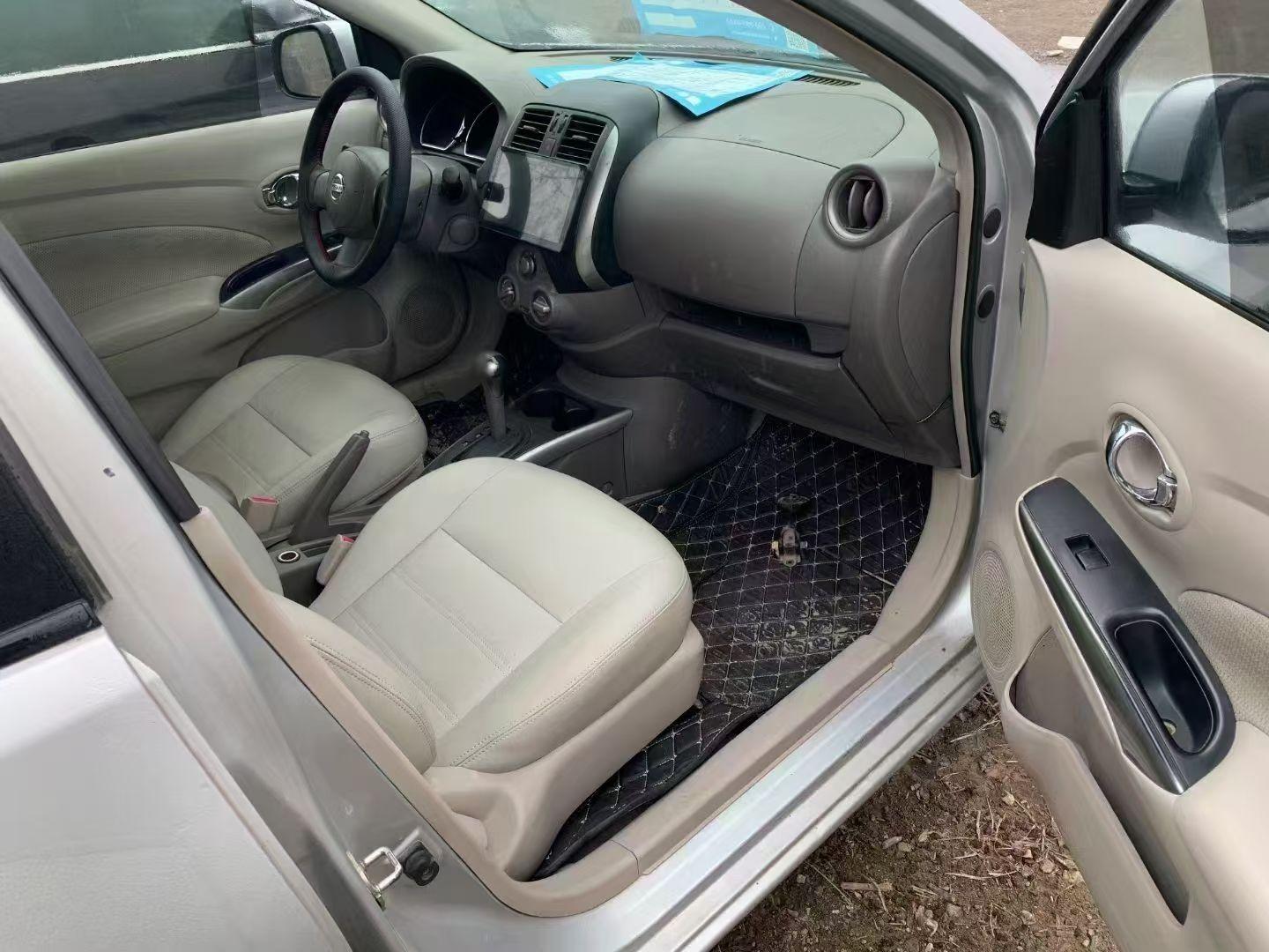 Nissan Sunny 2012 thumb 3