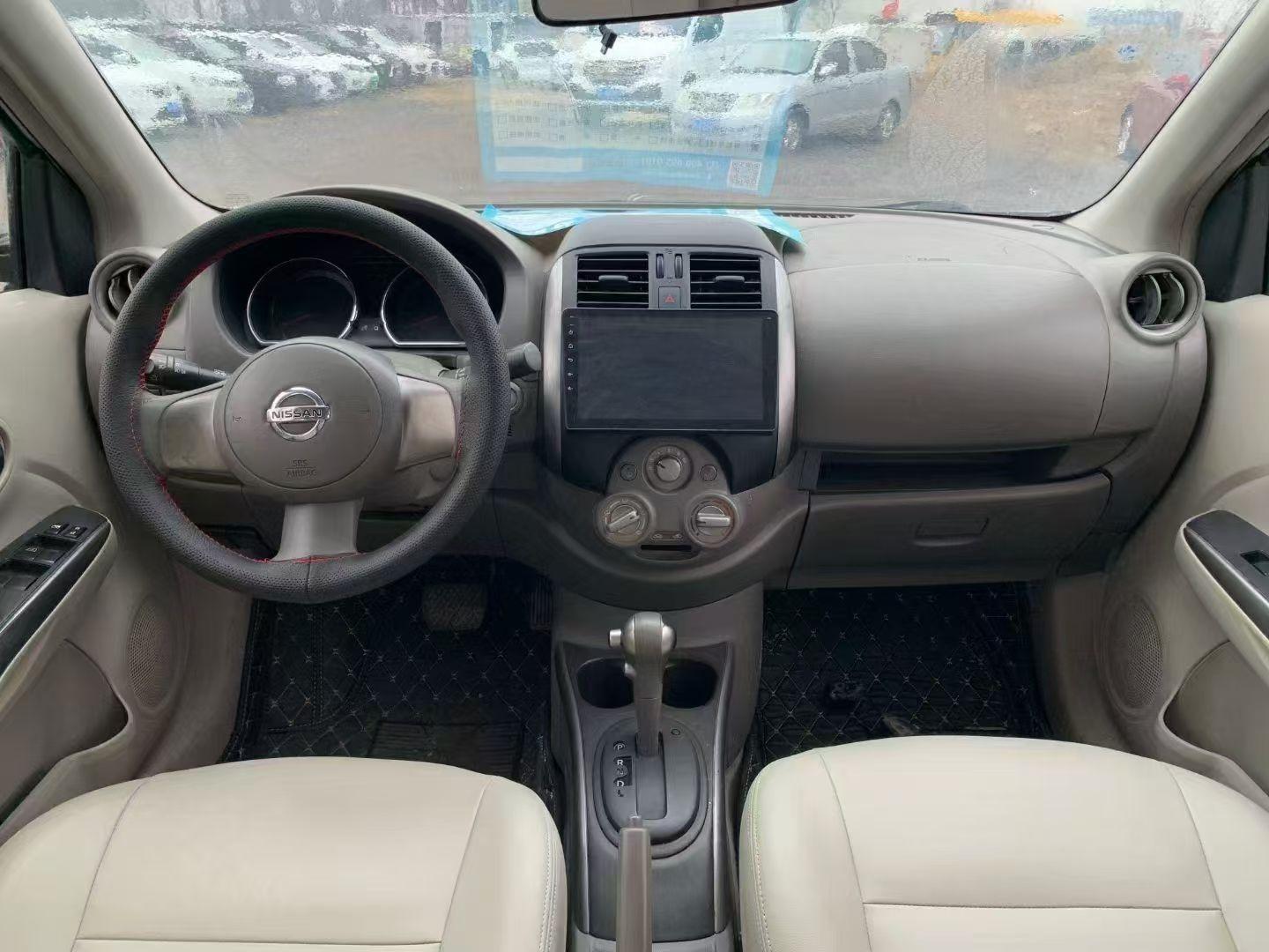 Nissan Sunny 2012 thumb 4