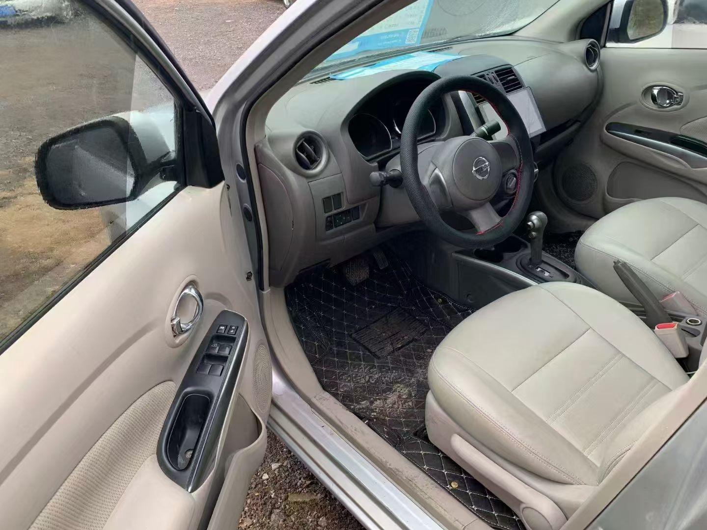 Nissan Sunny 2012 thumb 7