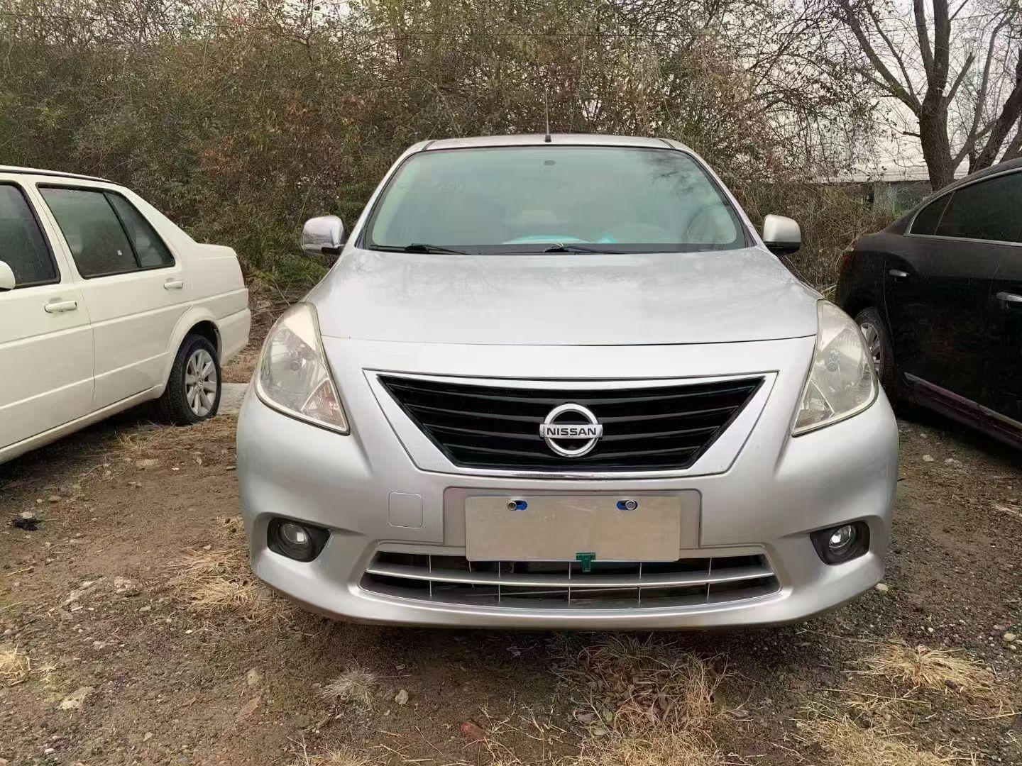 Nissan Sunny 2012 thumb 9