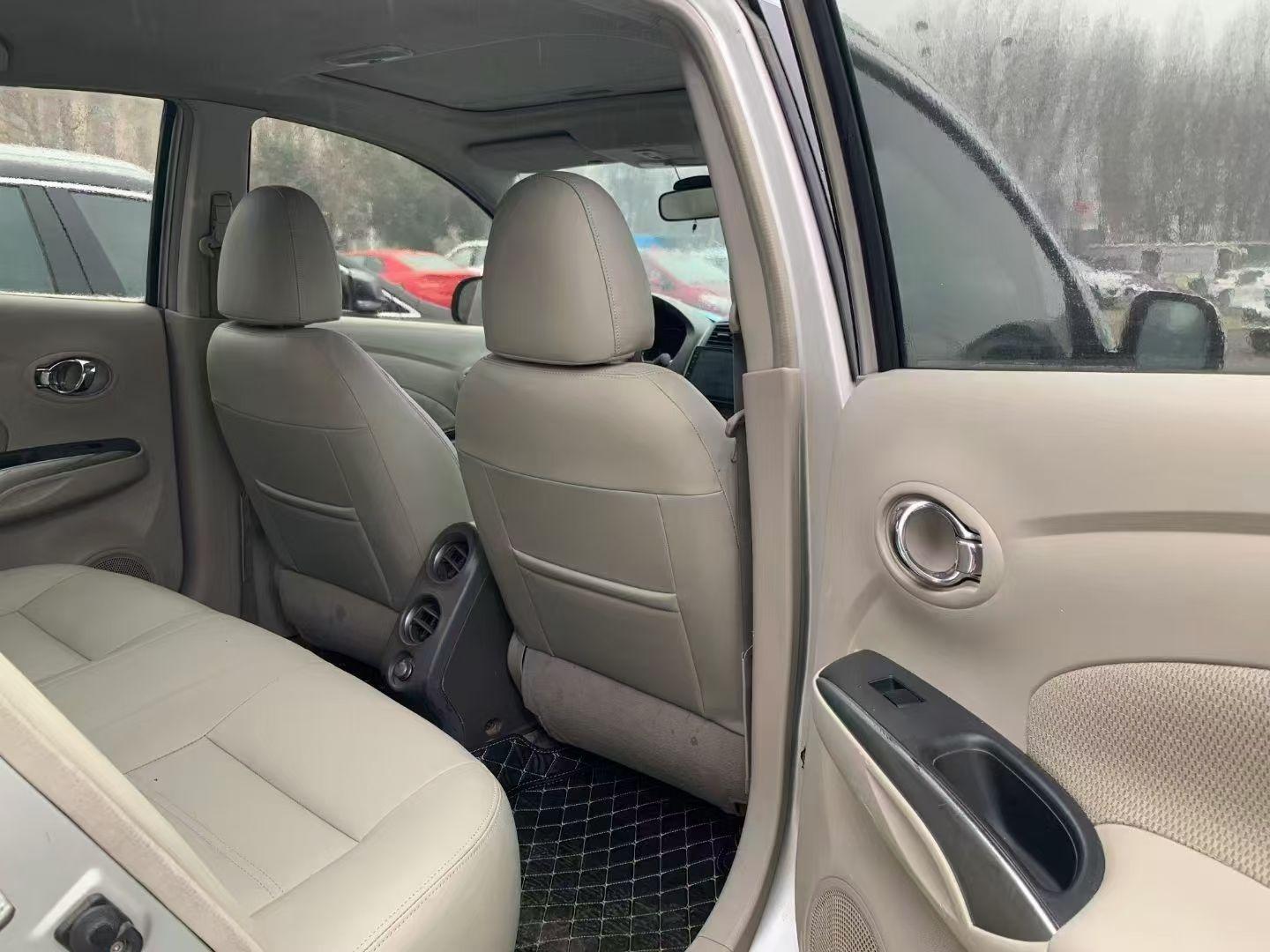 Nissan Sunny 2012 thumb 11