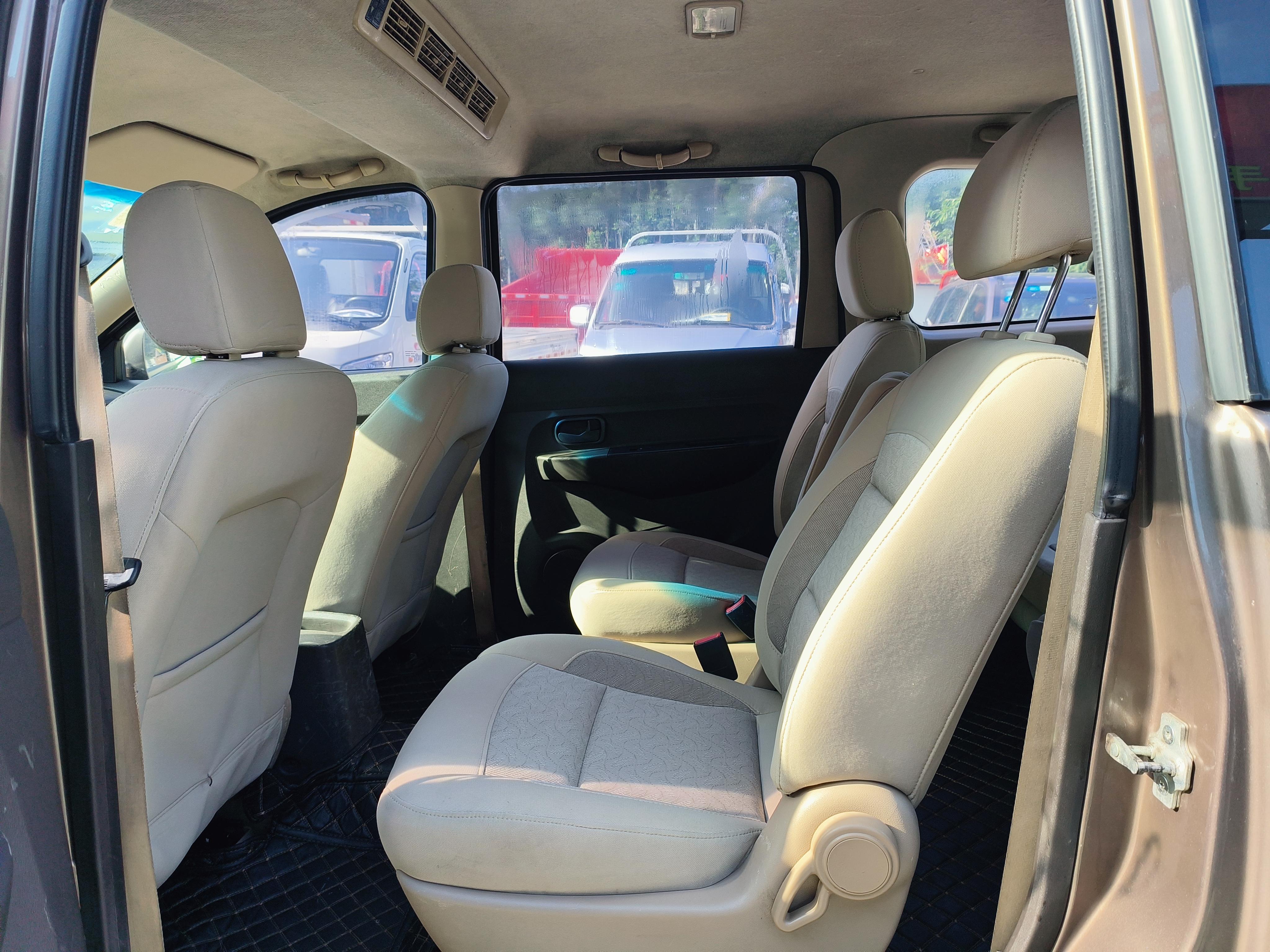 Wuling Hong Guang 2017 thumb 7