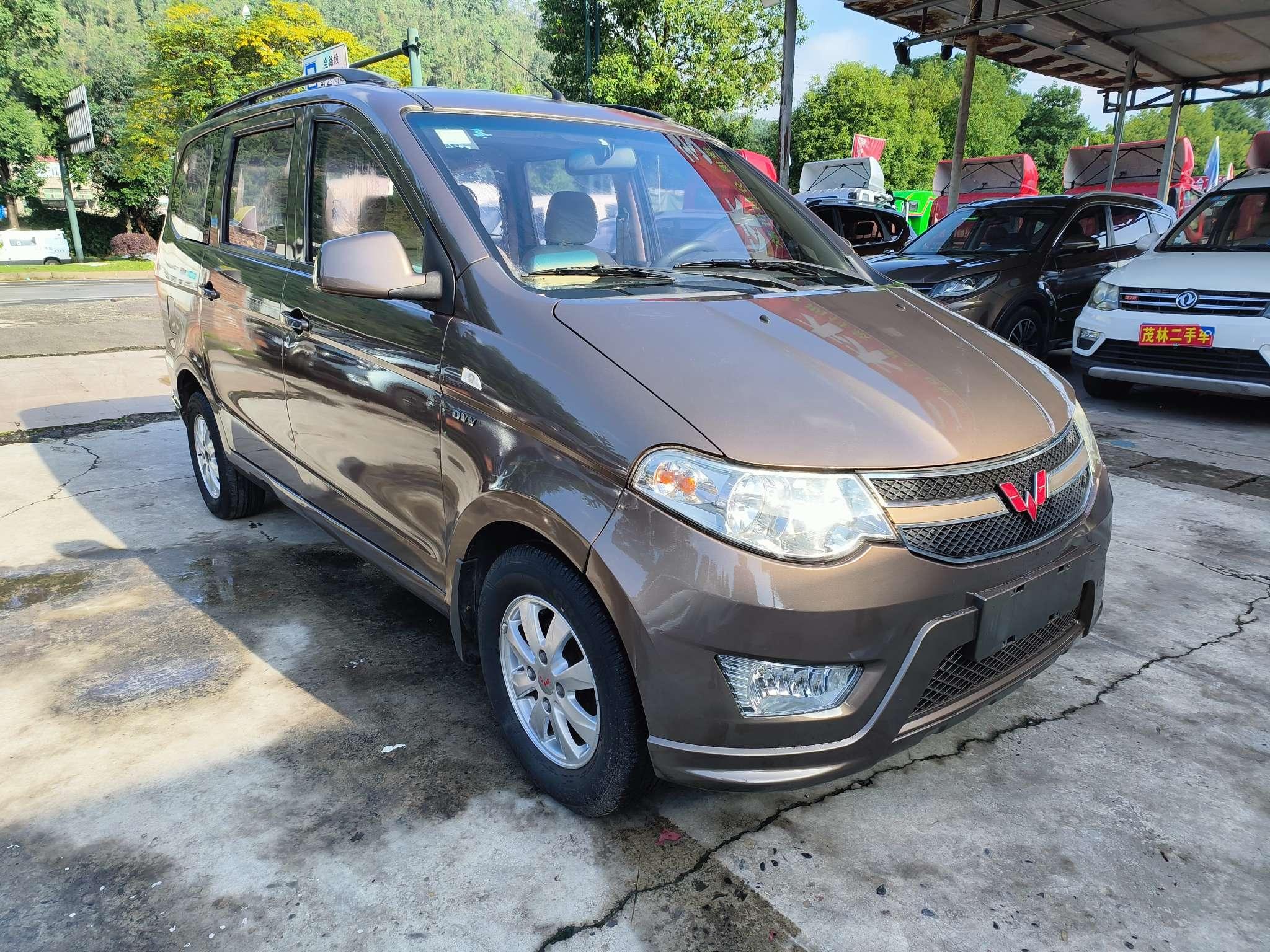 Wuling Hong Guang 2017 thumb 11