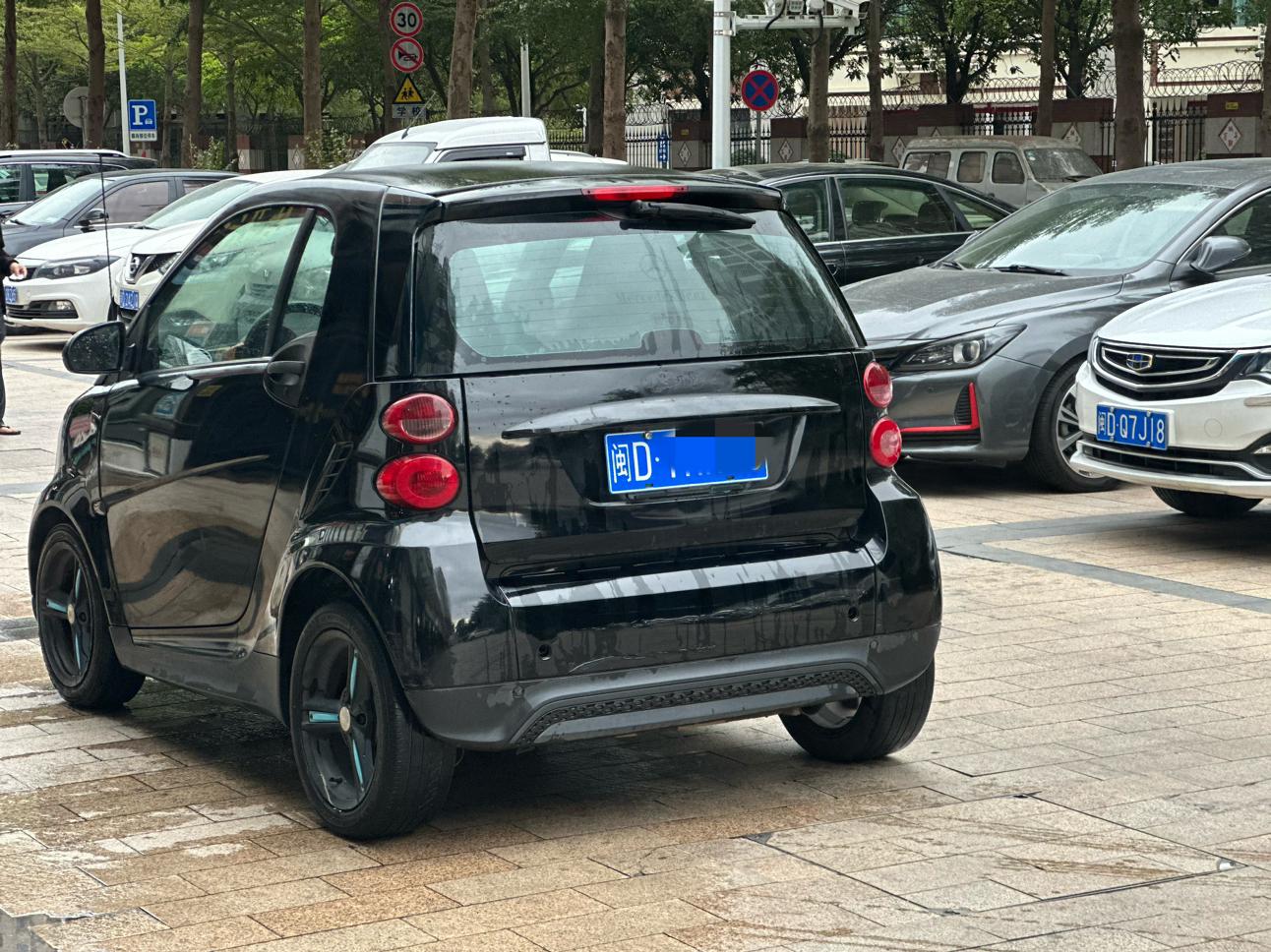 Smart Fortwo 2014 thumb 2
