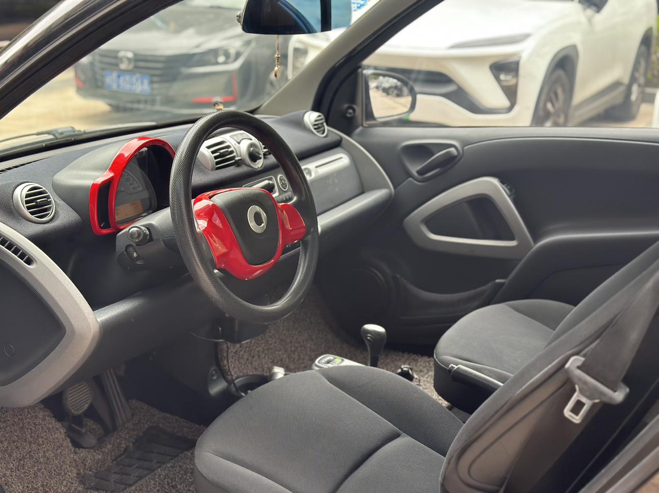 Smart Fortwo 2014 thumb 8