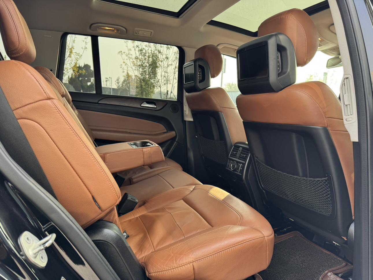 Mercedes-Benz GLS 2016 thumb 12