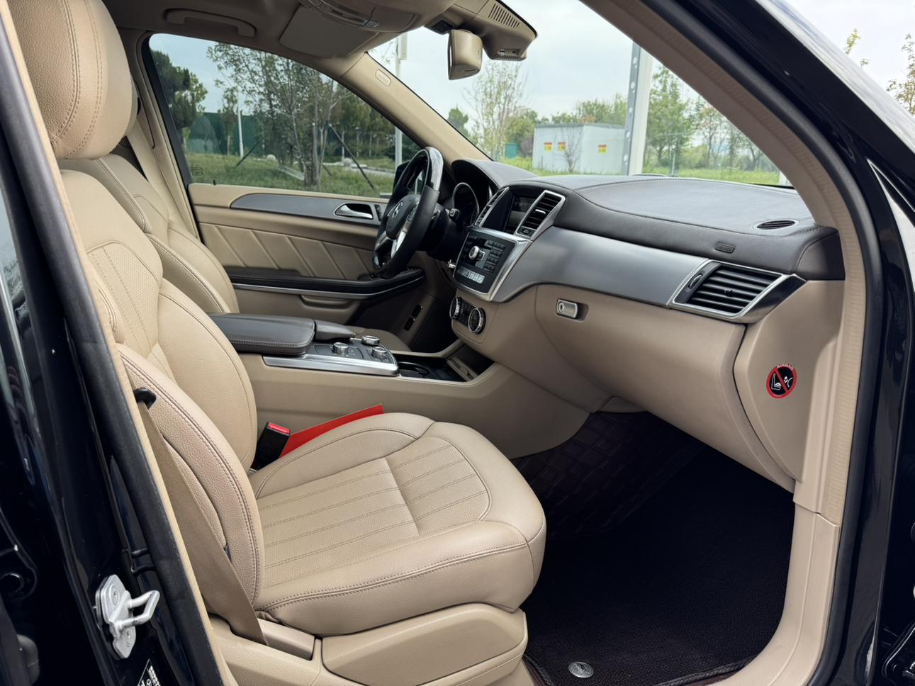 Mercedes-Benz GL 2014 thumb 6