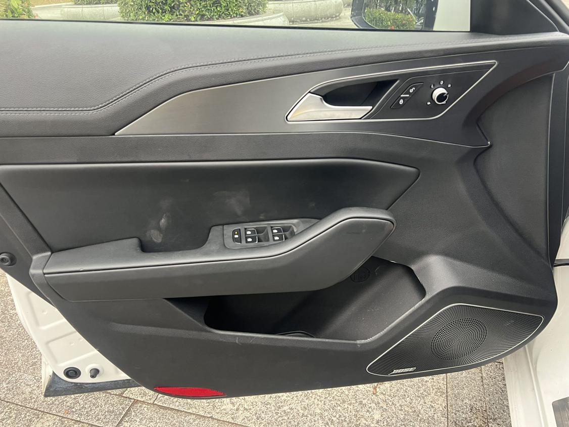 Hongqi H5 2021 thumb 9