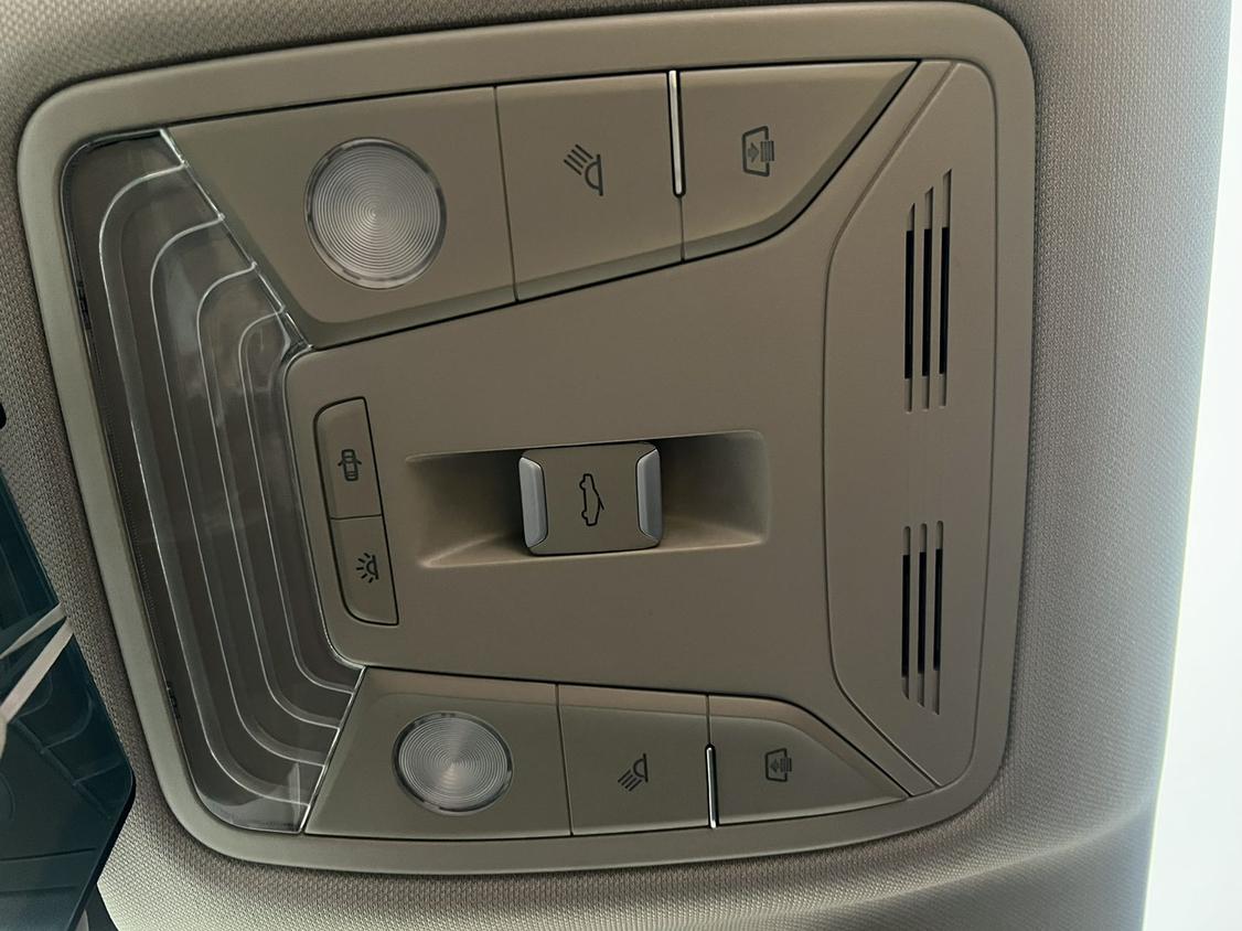 Hongqi H5 2021 thumb 10