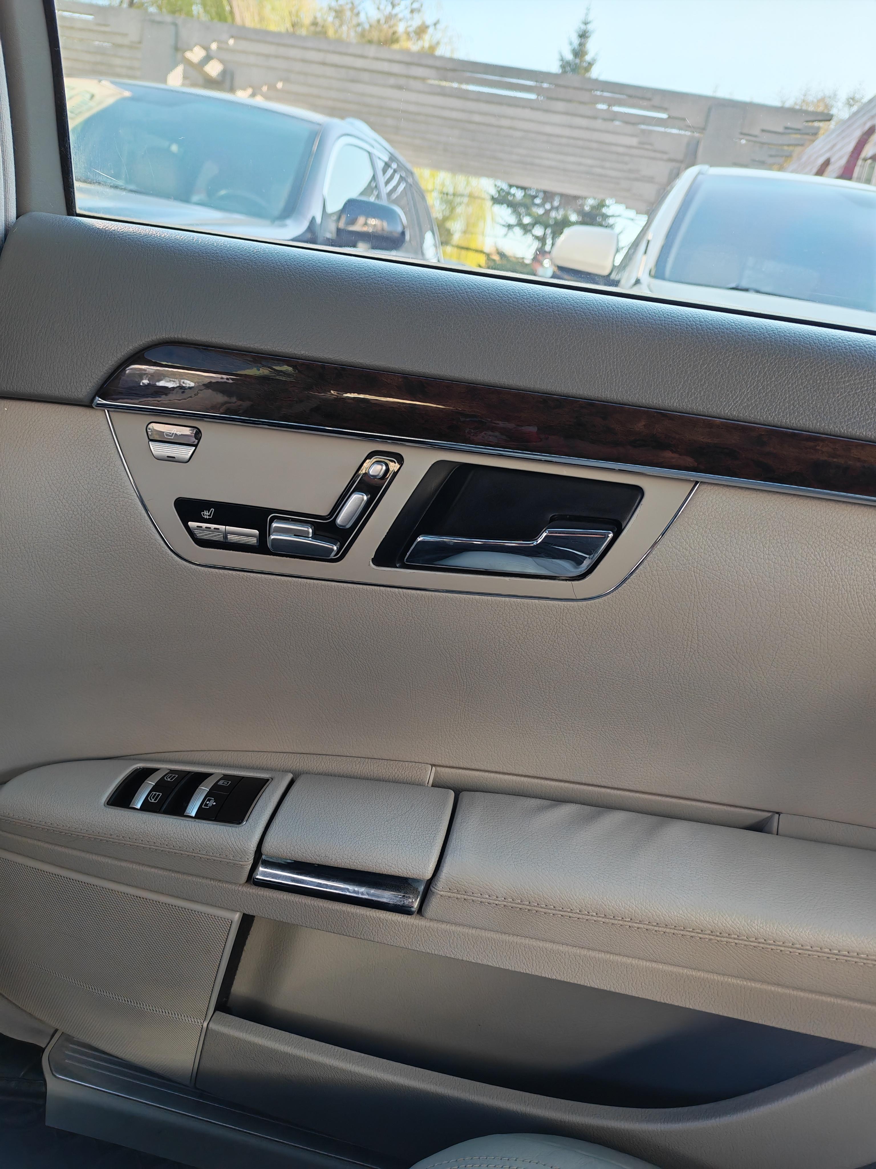 Mercedes-Benz S-Class 2011 thumb 5