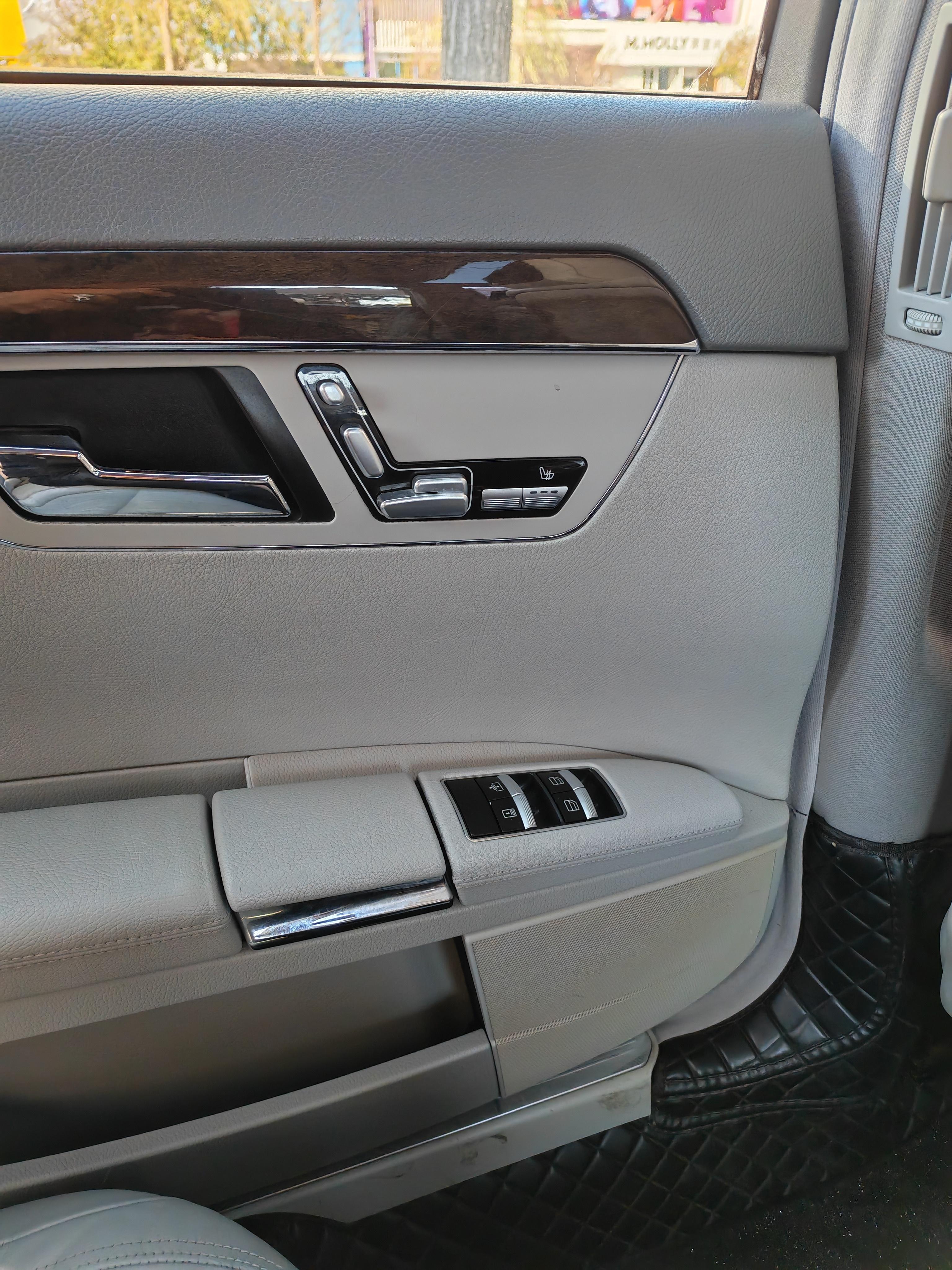 Mercedes-Benz S-Class 2011 thumb 6