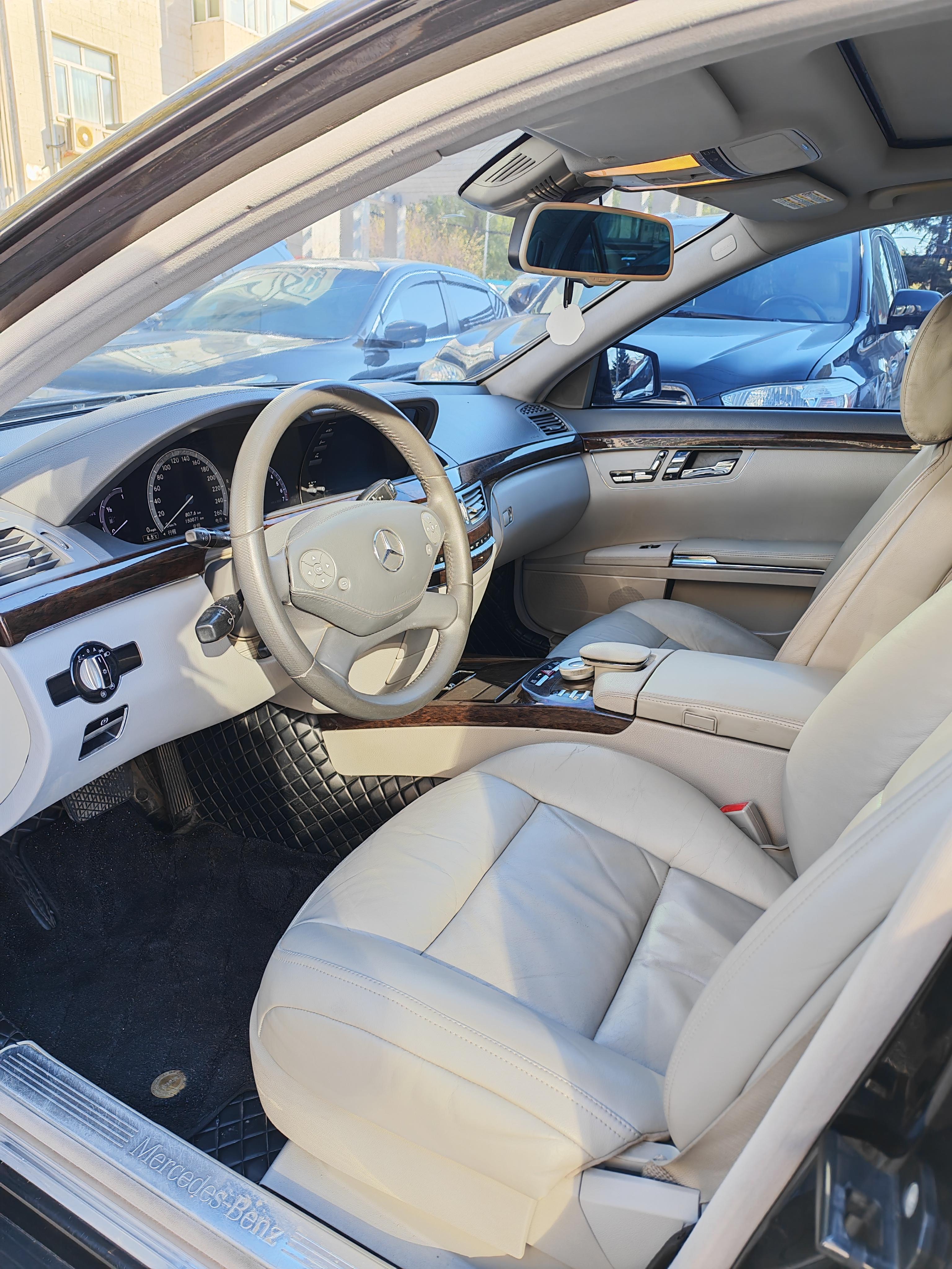 Mercedes-Benz S-Class 2011 thumb 7