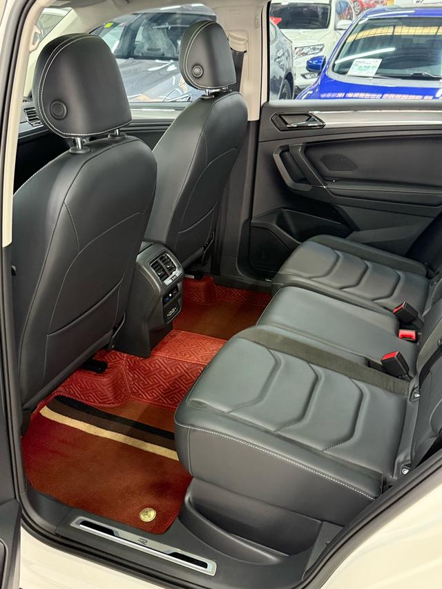 Volkswagen Tiguan 2021 thumb 2
