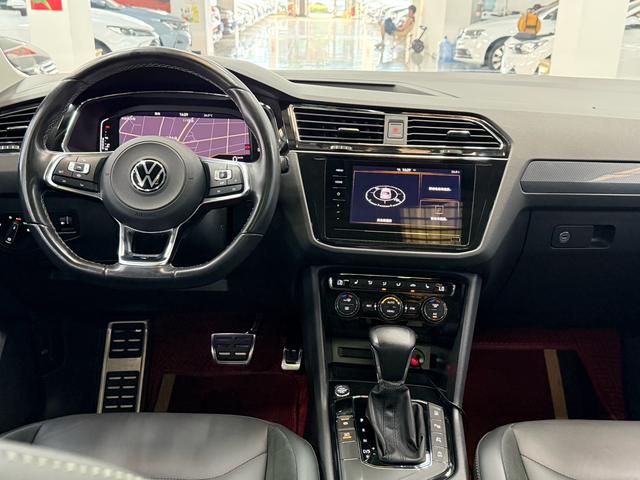 Volkswagen Tiguan 2021 thumb 3