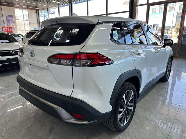 Toyota Frontlander 2022 thumb 3