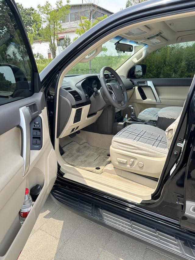 Toyota Land Cruiser Prado 2024 thumb 6