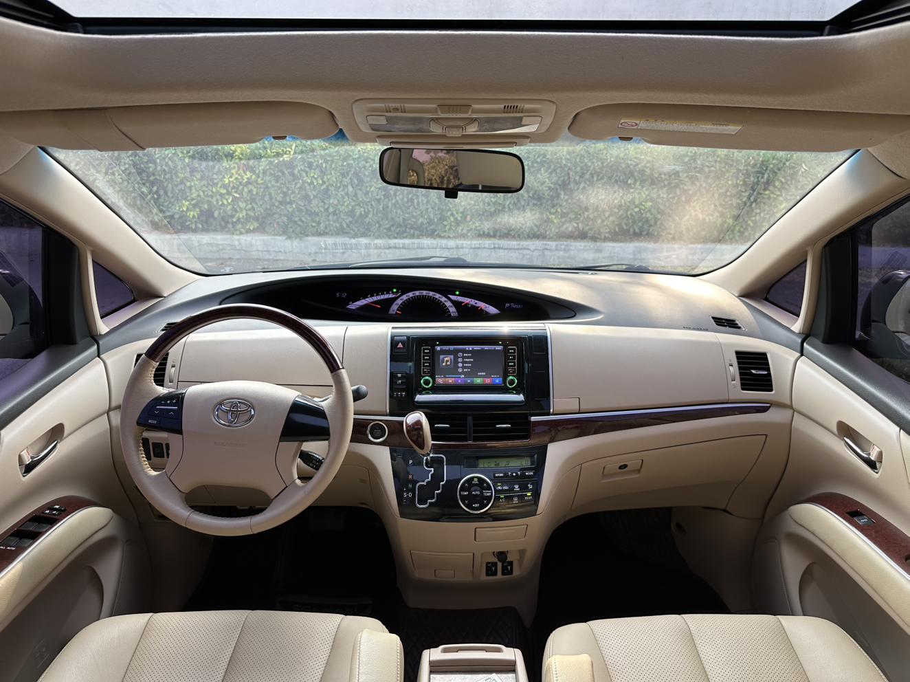 Toyota Previa 2016 thumb 9