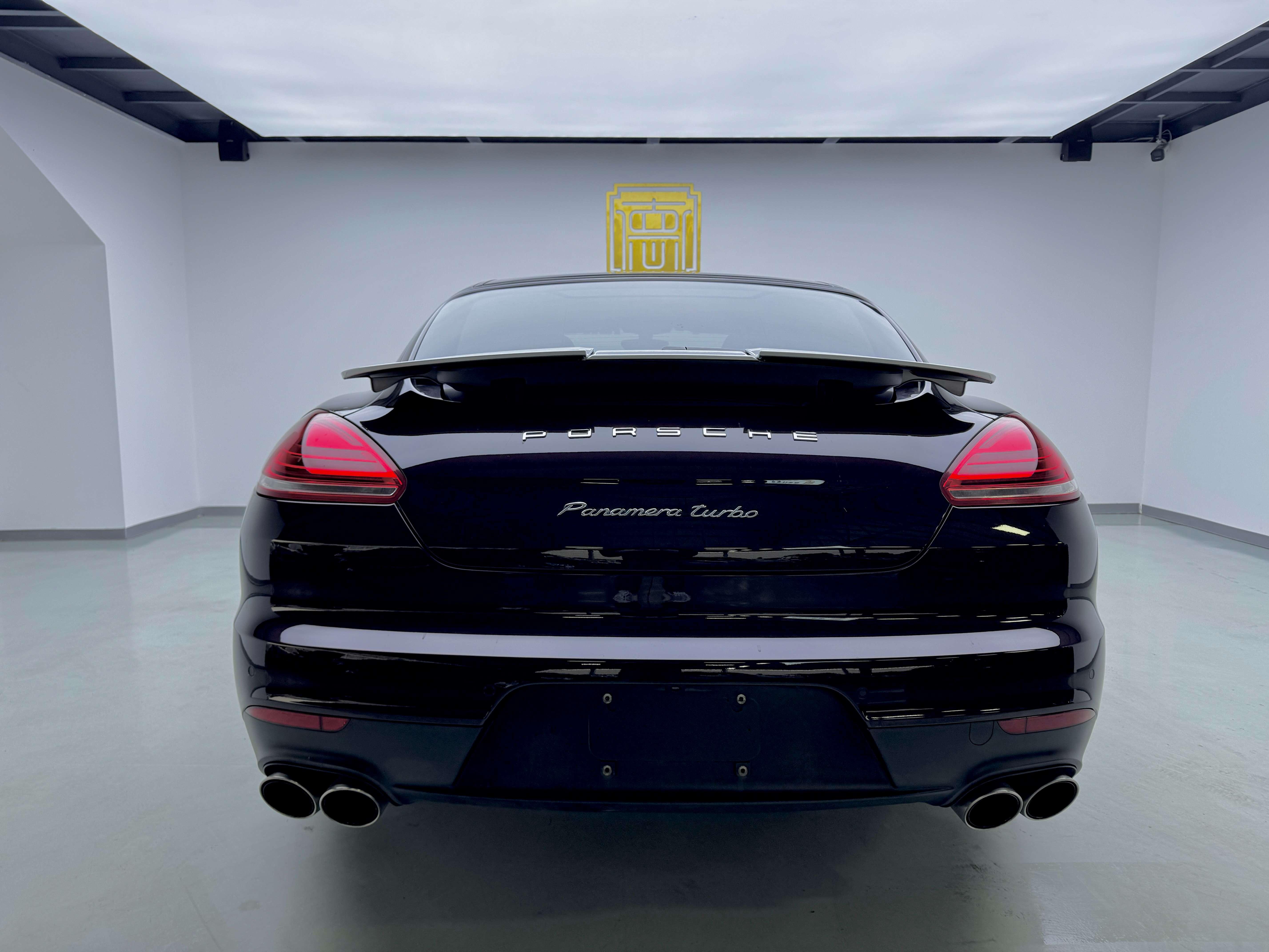 Porsche Panamera 2016 thumb 3