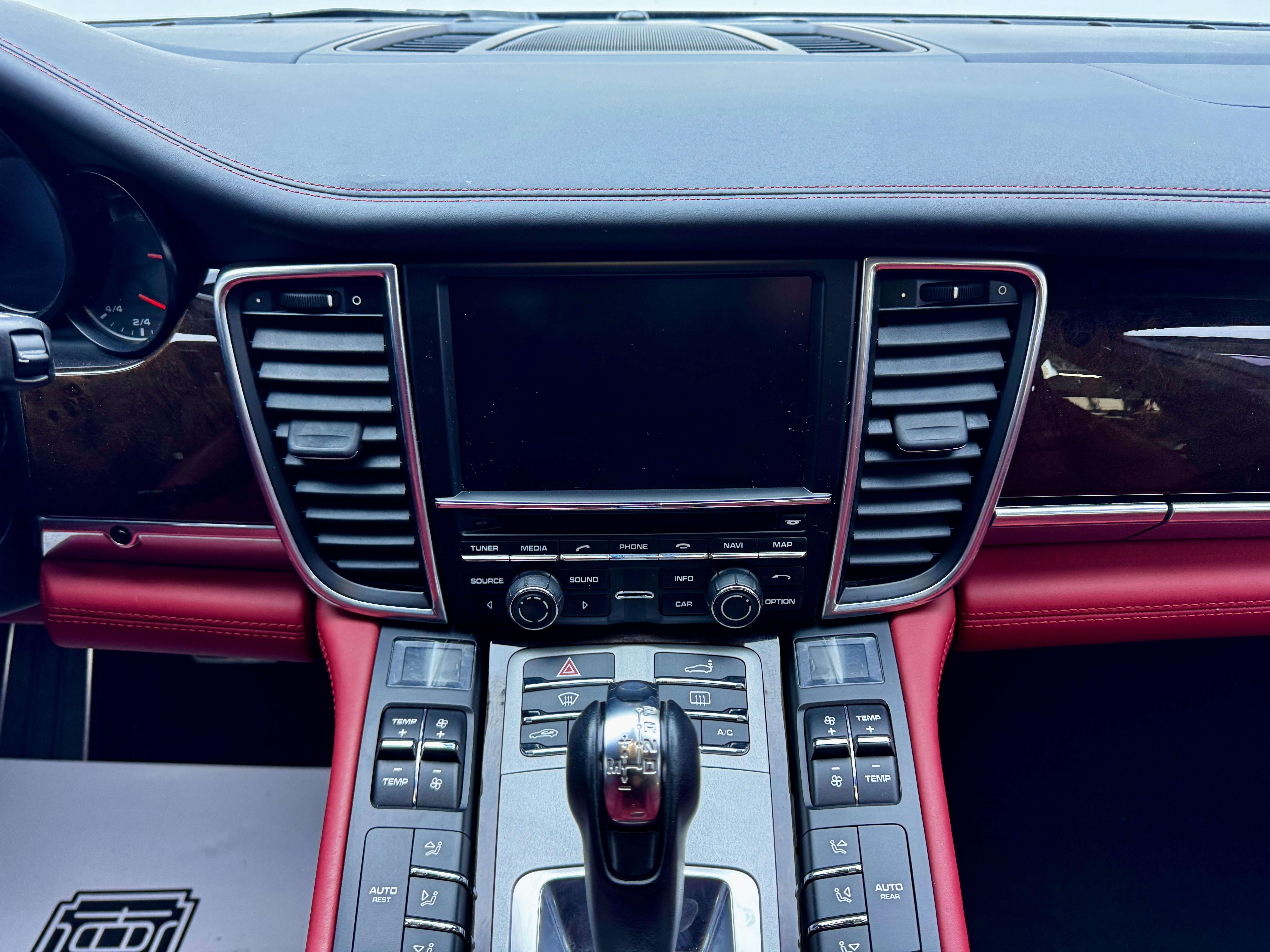 Porsche Panamera 2016 thumb 7