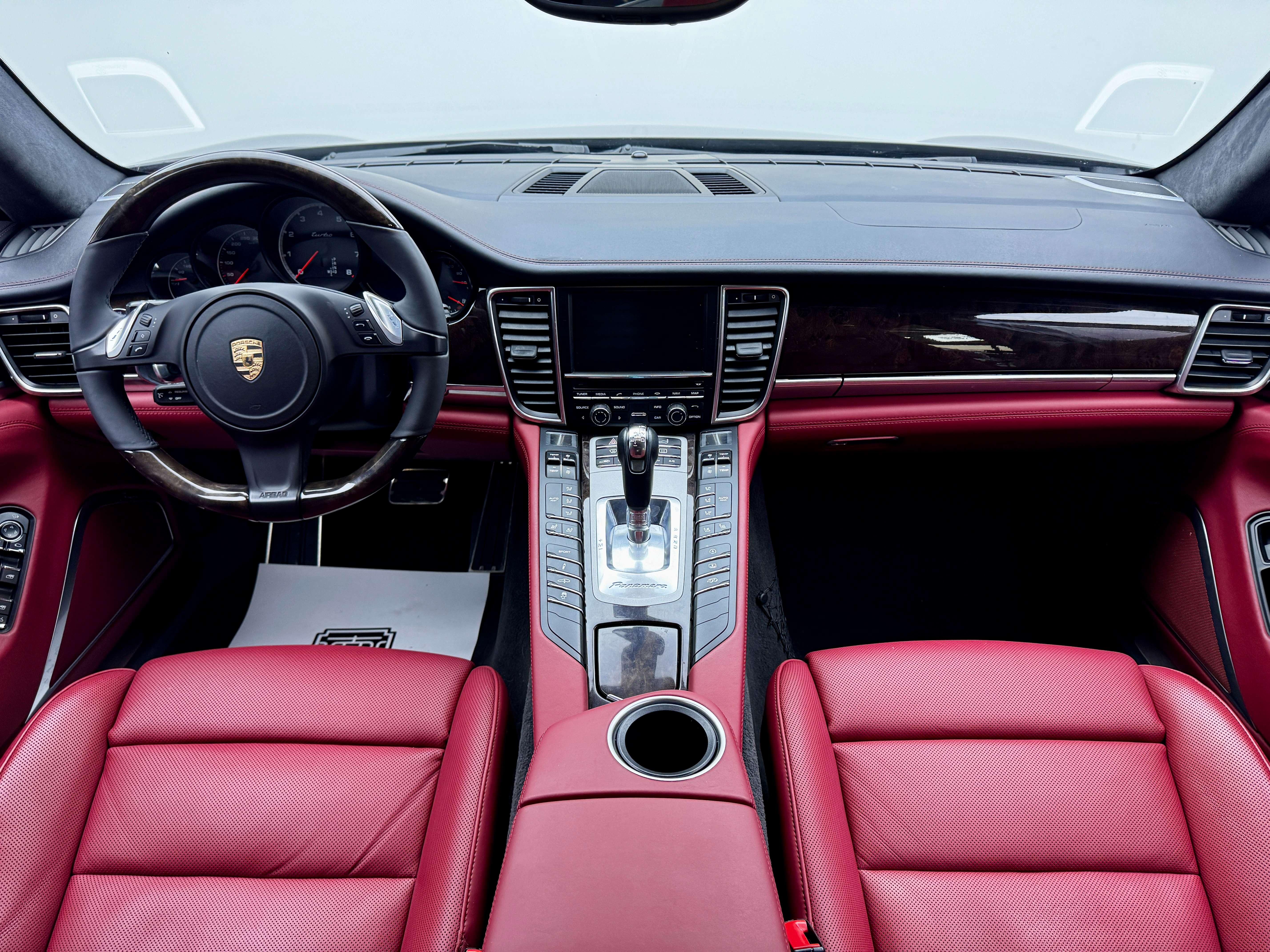 Porsche Panamera 2016 thumb 11
