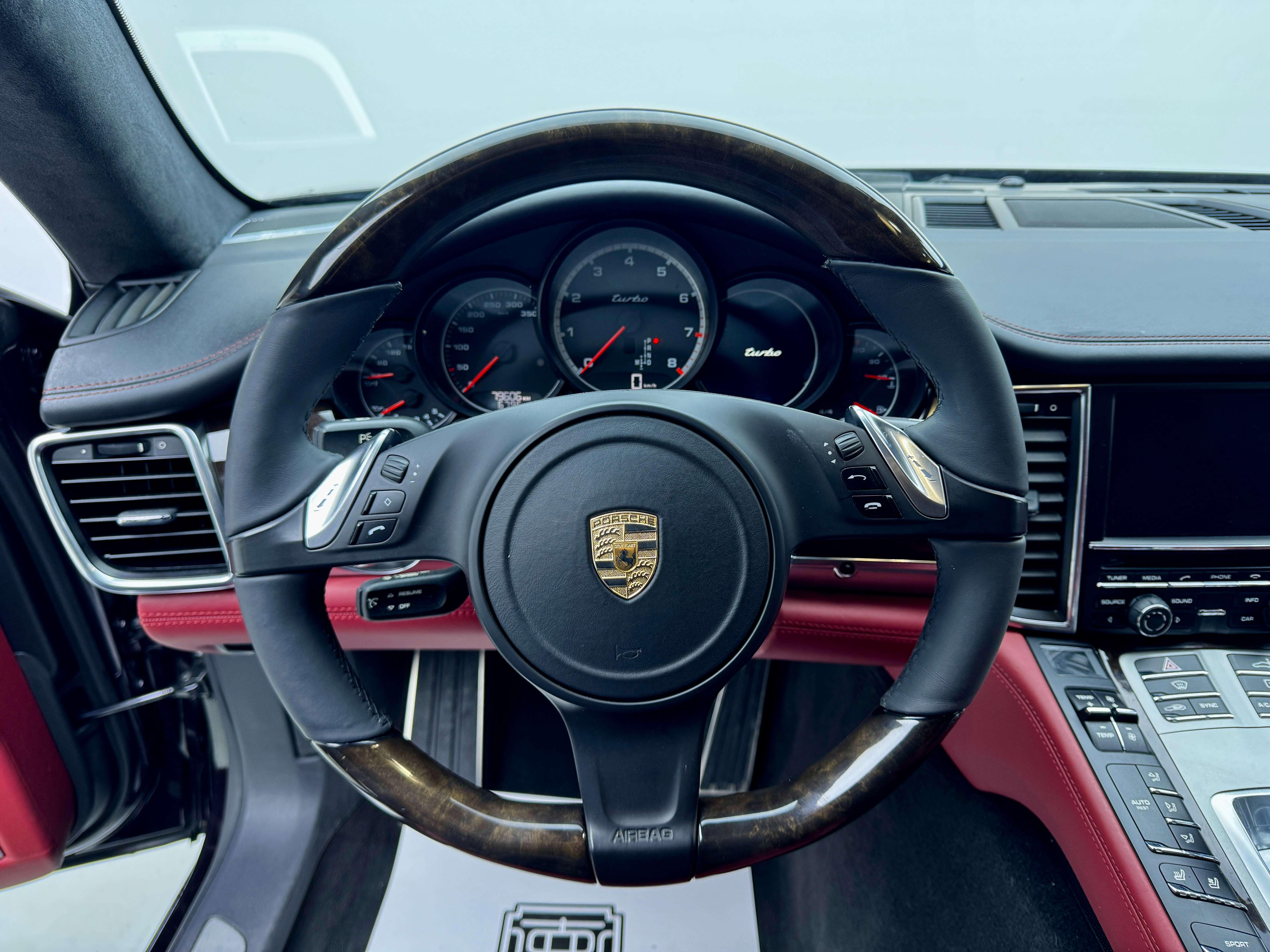 Porsche Panamera 2016 thumb 12