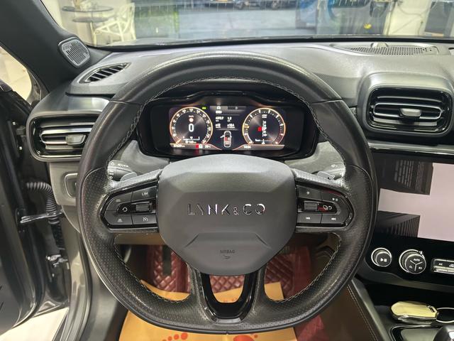 Lynk & Co 03 2022 thumb 10