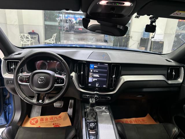 Volvo XC60 2019 thumb 8