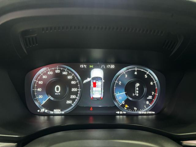 Volvo XC60 2019 thumb 10