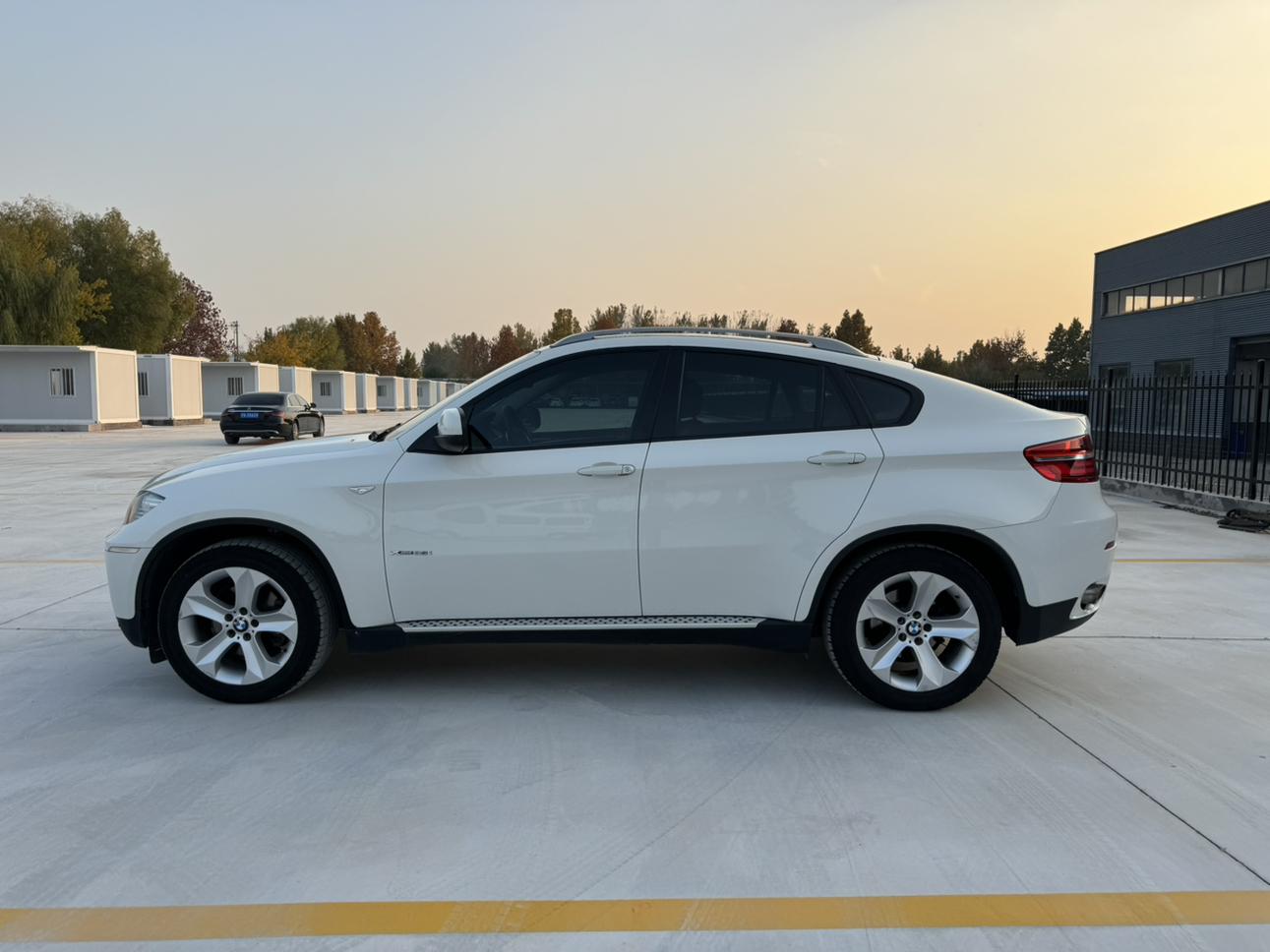 BMW X6 2013 thumb 2