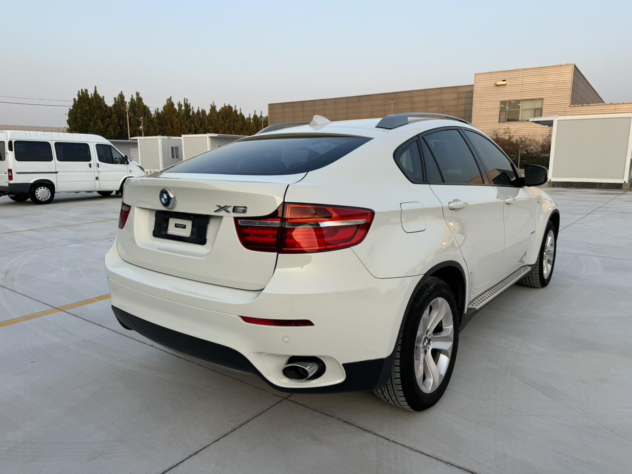 BMW X6 2013 thumb 5