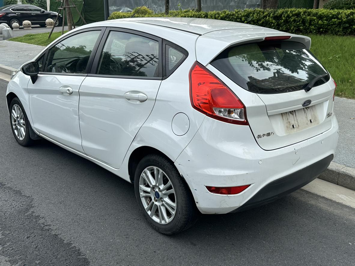Ford Fiesta 2013 thumb 3
