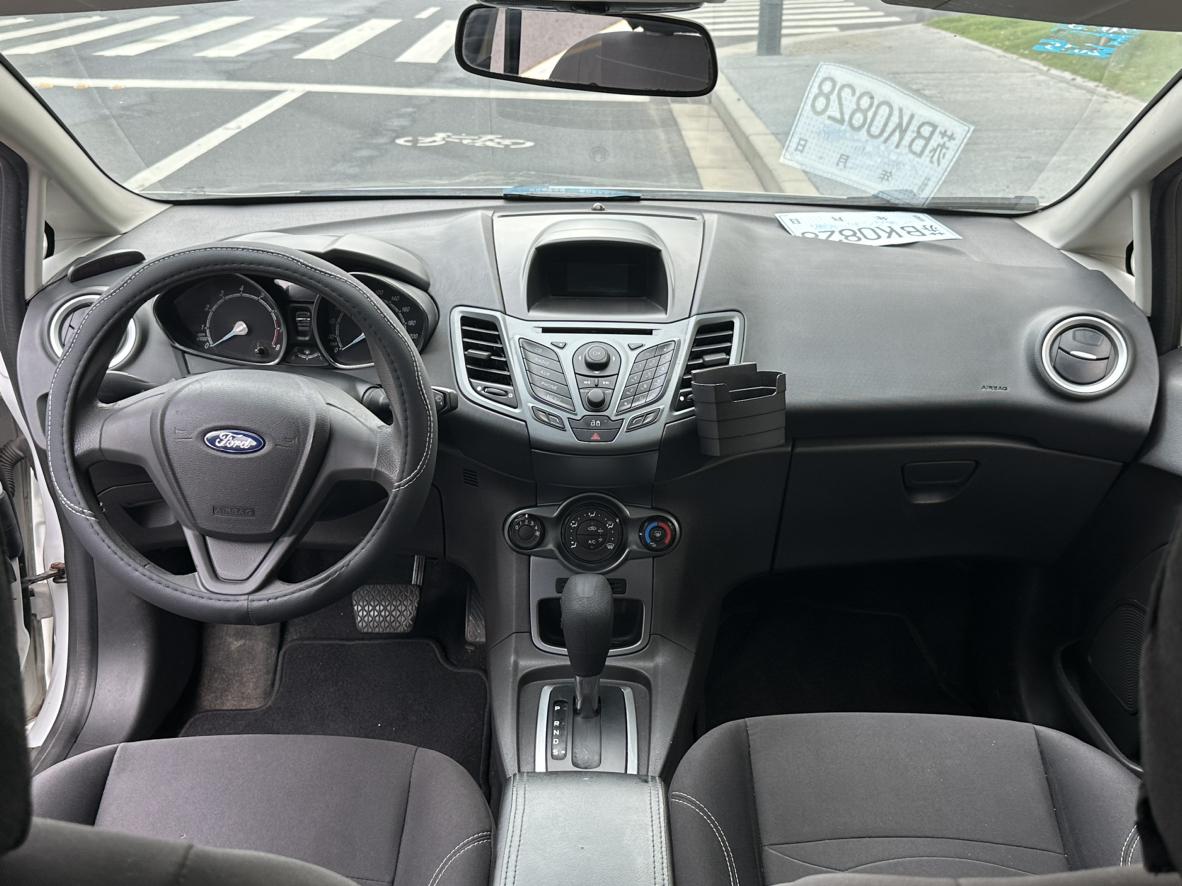 Ford Fiesta 2013 thumb 6