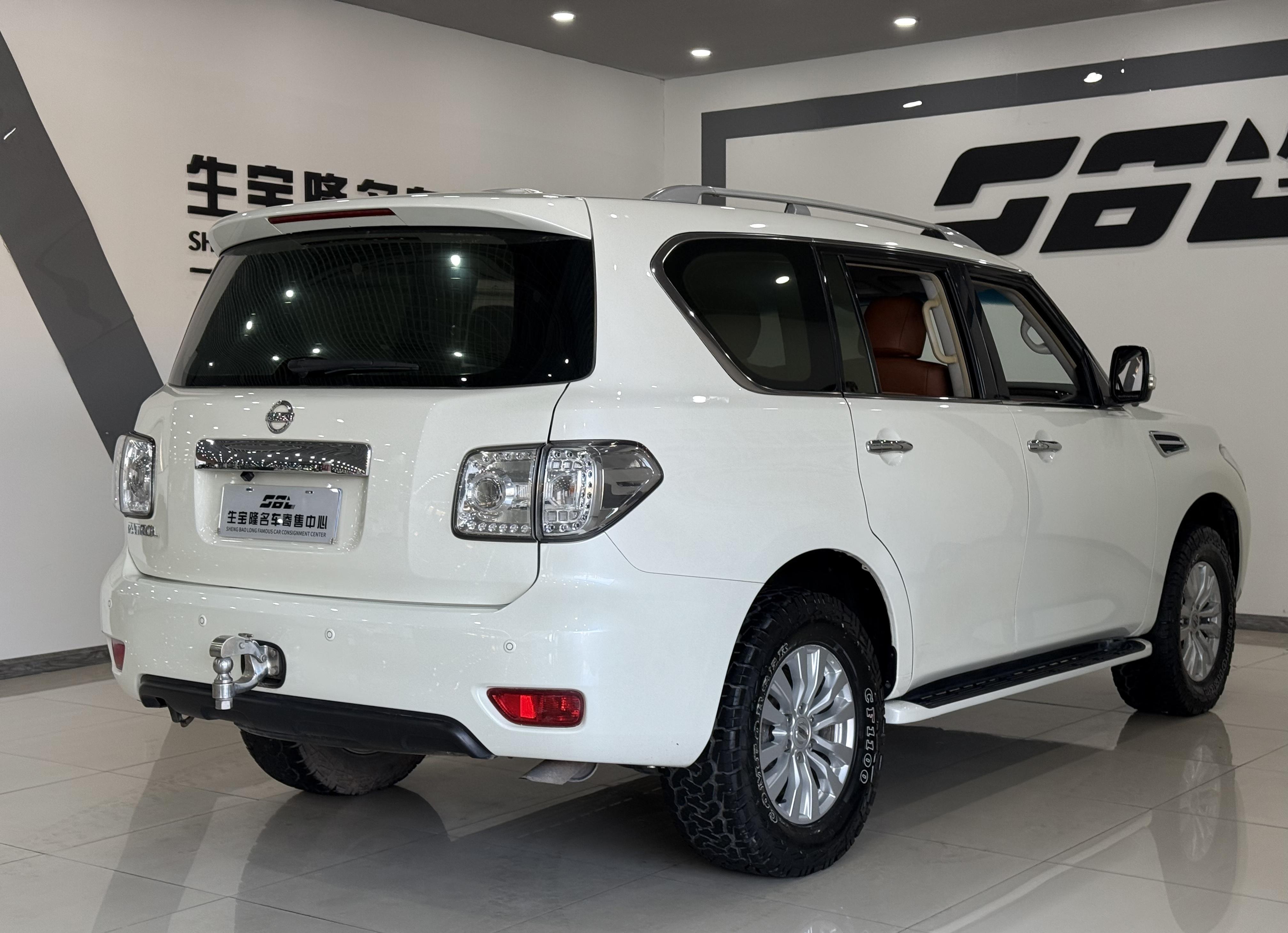 Nissan Patrol 2018 thumb 4