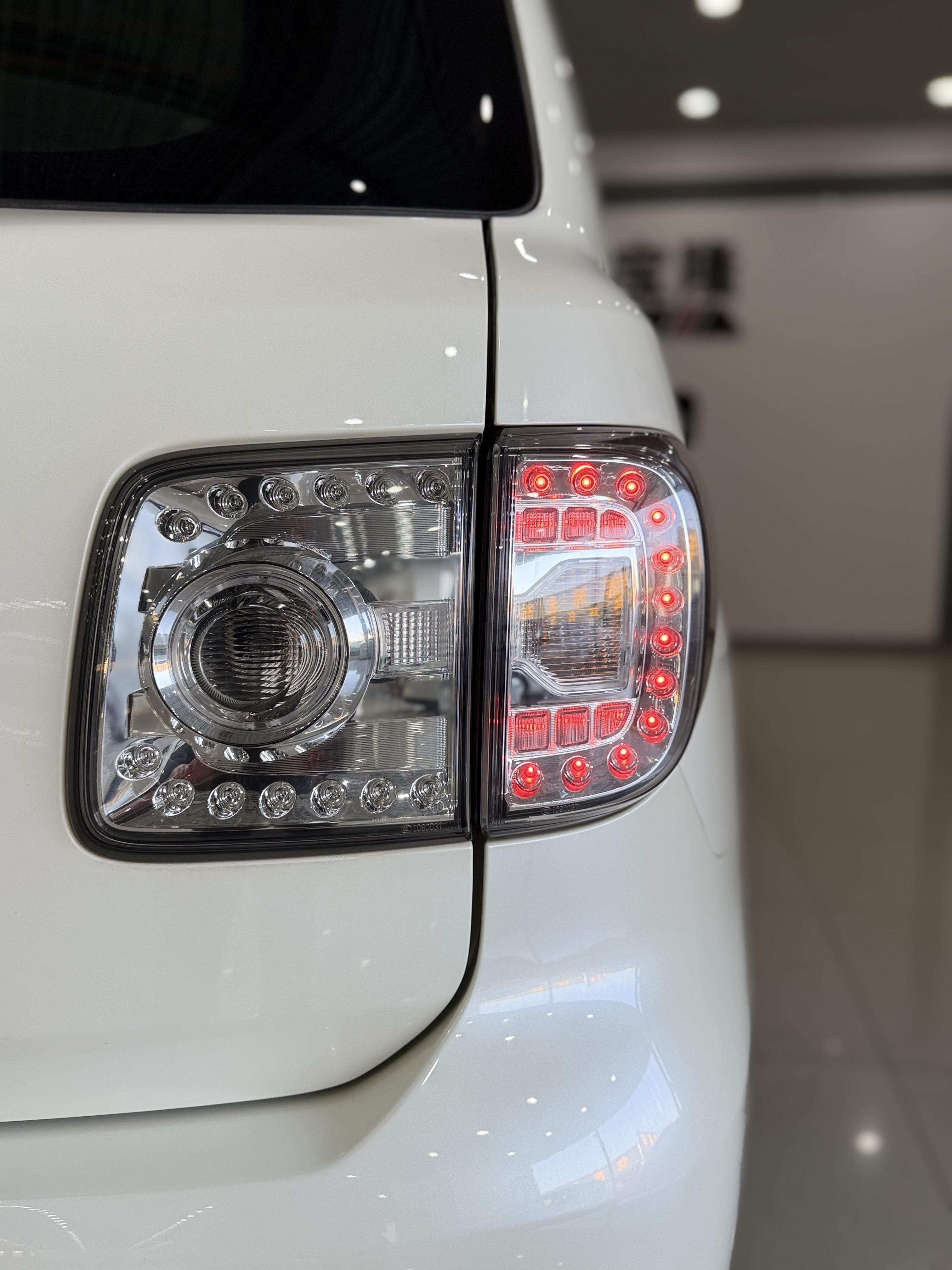 Nissan Patrol 2018 thumb 6