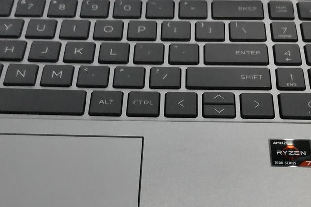 Mazda 3 2025 thumb 2