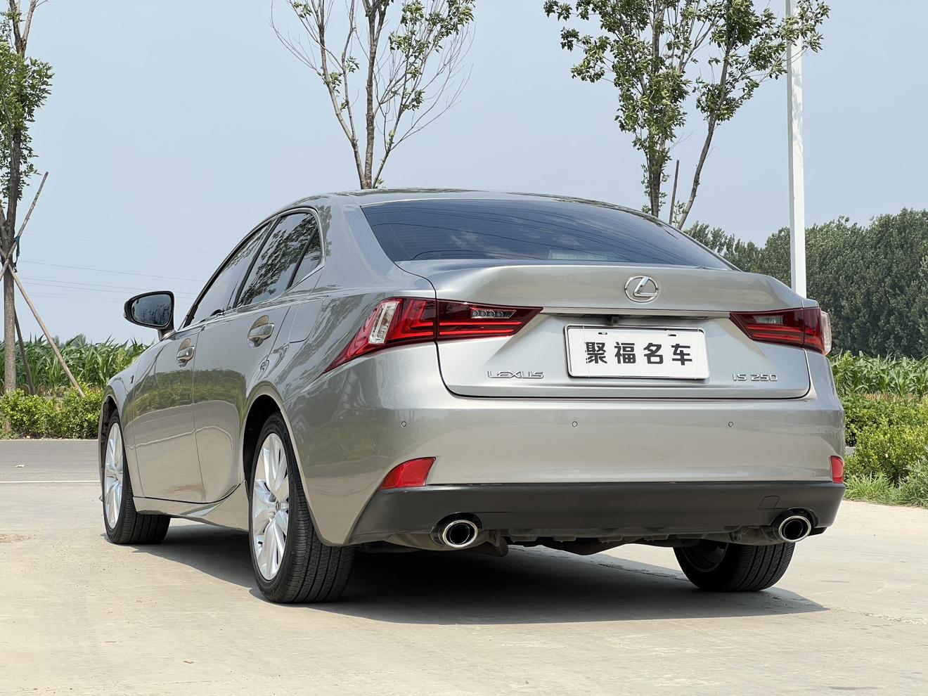 Lexus IS 2014 thumb 3