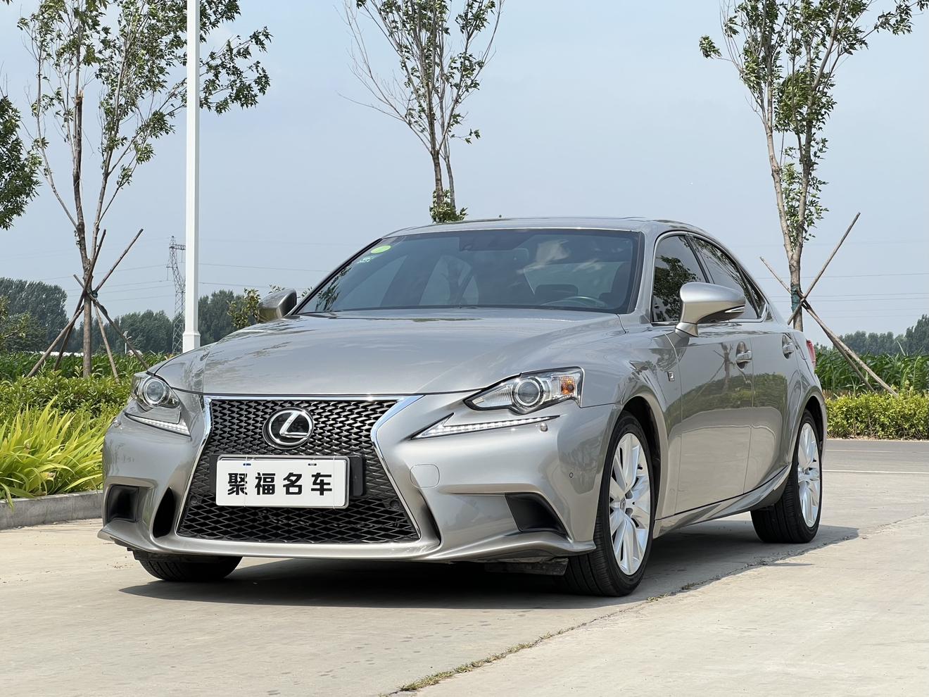 Lexus IS 2014 thumb 12