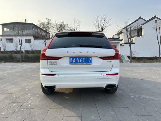 Volvo XC60 2021 thumb 3