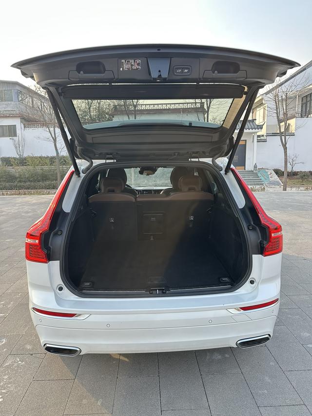 Volvo XC60 2021 thumb 12